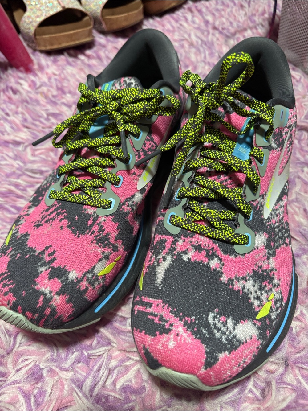 Brooks ghost women’s  Pink & Black Running Sneakers - Sporty Lightweight Design
